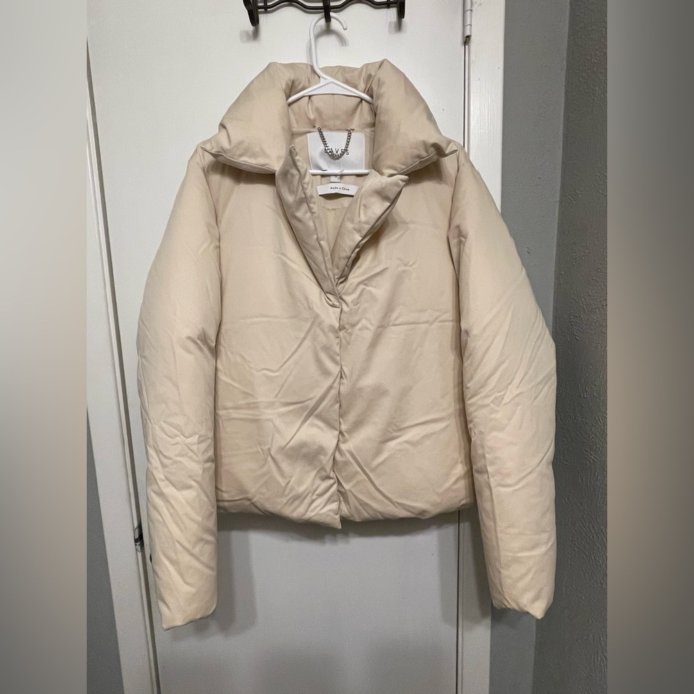 “Eaves by Revolve cream puffer jacket. Original belt not included—Ivory size S